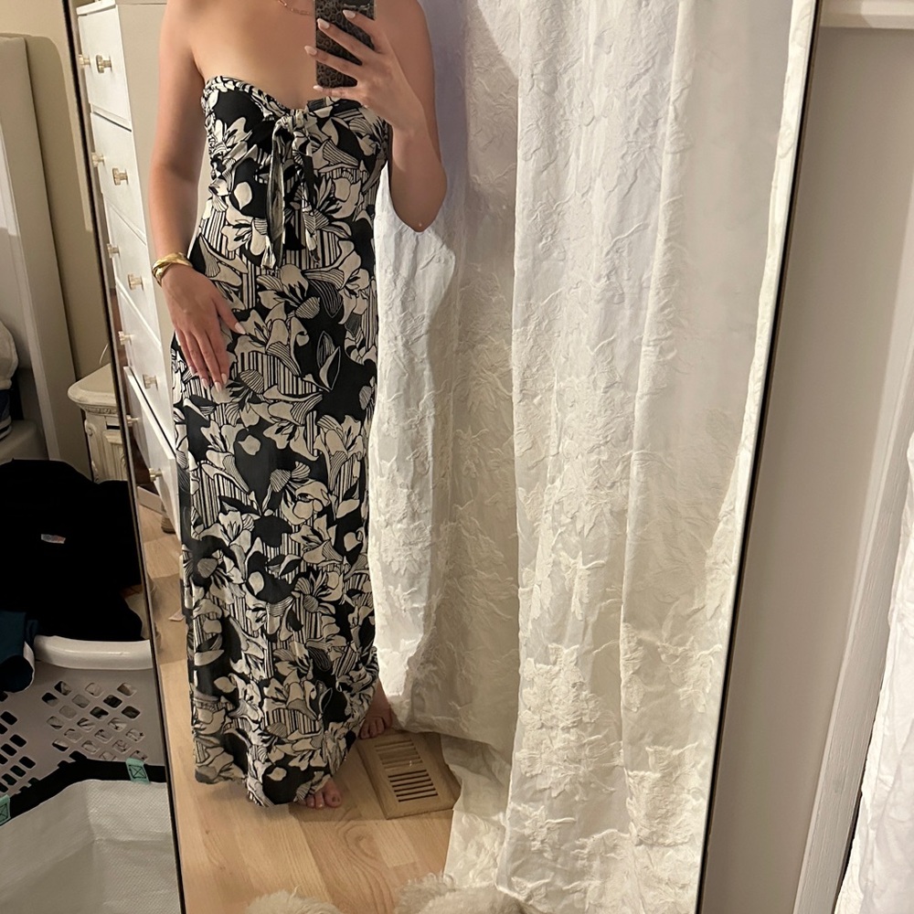 Banana Republic Black and White Strapless maxi Dress